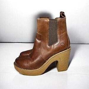 🌻NEW NWOT Børn Channing Brown Leather Platform Chelsea Boot  Women's Size 6